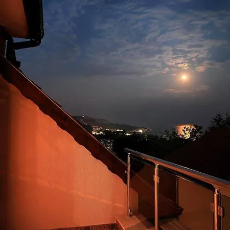 Deluxe Art Maisonettes In Panoramic Roof Complex Balchik