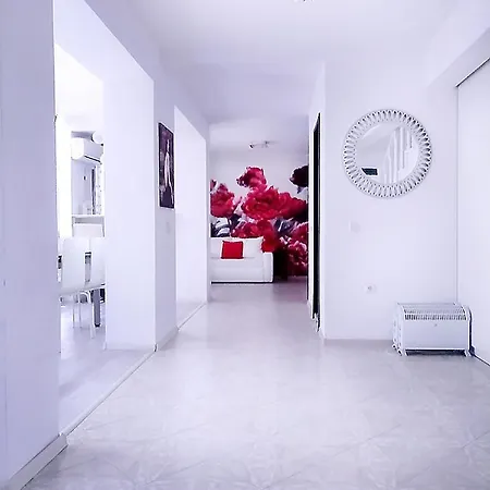 Deluxe Art Maisonettes In Panoramic Roof Complex Apartment *