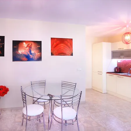 Deluxe Art Maisonettes In Panoramic Roof Complex Apartment *